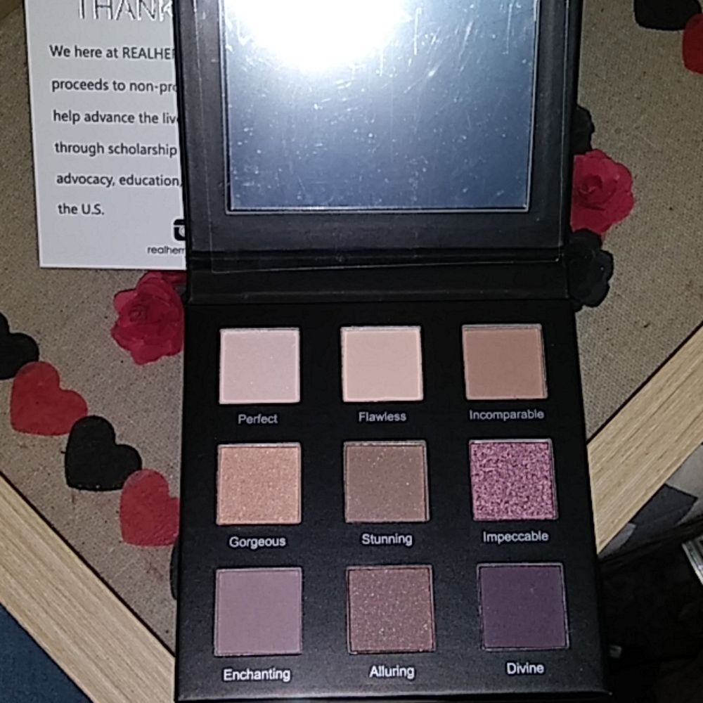 Eye shadow